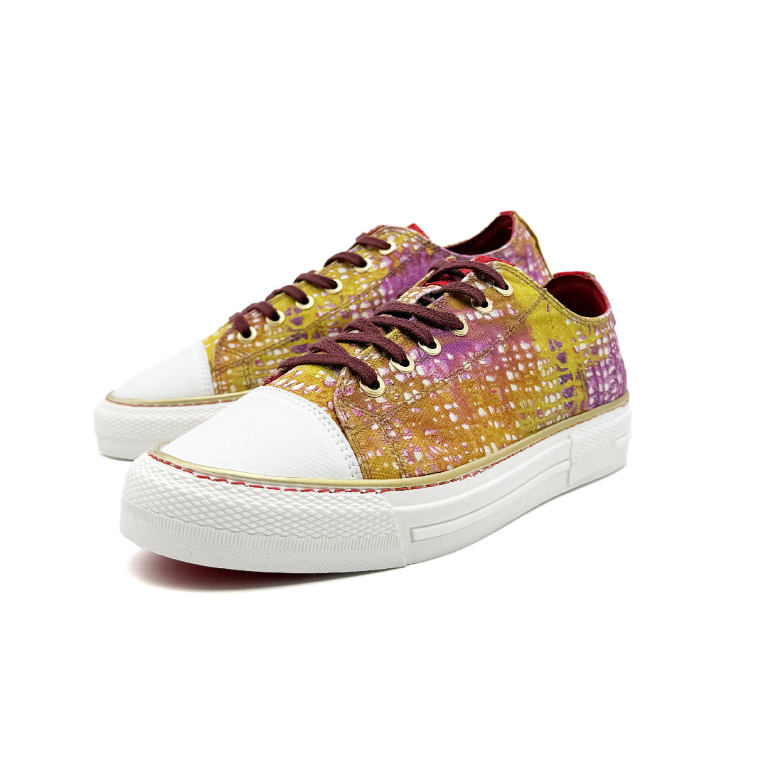 Sneaky Trama TRÁPALA